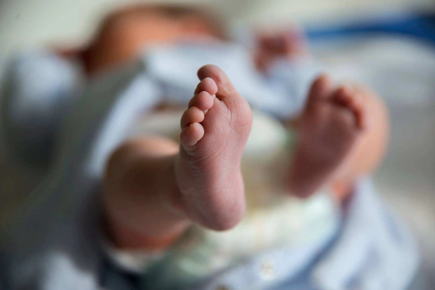 Infant dies on train