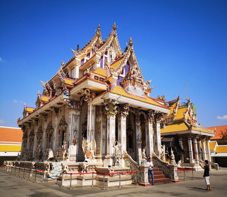 Bangkok Wat Pariwat Temple