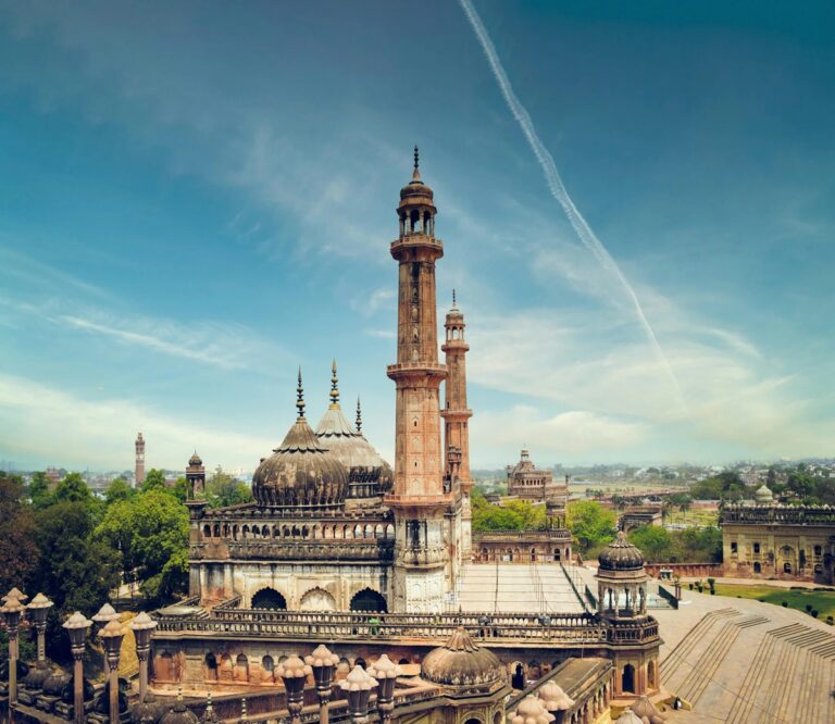 Lucknow City of Nawabs