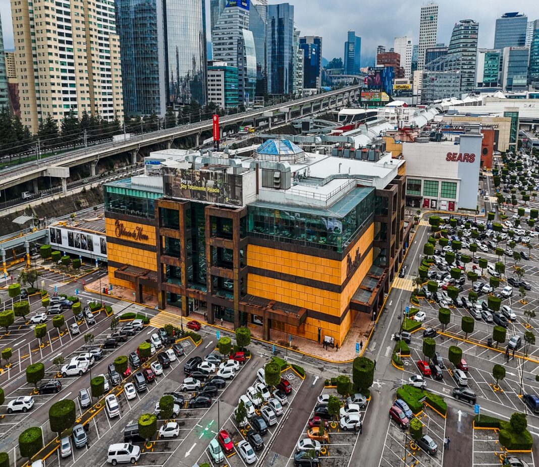 Shopping Area In Mexico